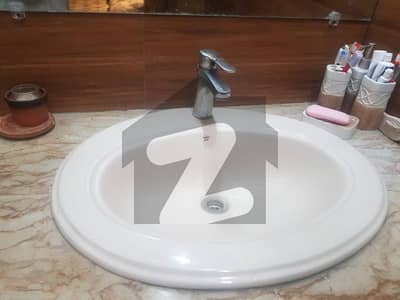 8Marla Upper Floor for Rent Prime Location in Dream Avenue