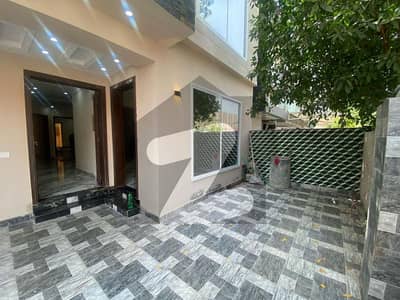10 MARLA HOUSE FOR SALE IN SHAEEN BLOCK SECTOR B BAHRIA TOWN LAHORE
