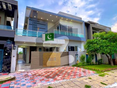بحریہ ٹاؤن فیز 8 ۔ بلاک ایچ بحریہ ٹاؤن فیز 8,بحریہ ٹاؤن راولپنڈی,راولپنڈی میں 5 کمروں کا 10 مرلہ مکان 3.7 کروڑ میں برائے فروخت۔ بحریہ ٹاؤن فیز 8 ۔ بلاک ایچ بحریہ ٹاؤن فیز 8,بحریہ ٹاؤن راولپنڈی,راولپنڈی میں 5 کمروں کا 10 مرلہ مکان 3.7 کروڑ میں برائے فروخت۔