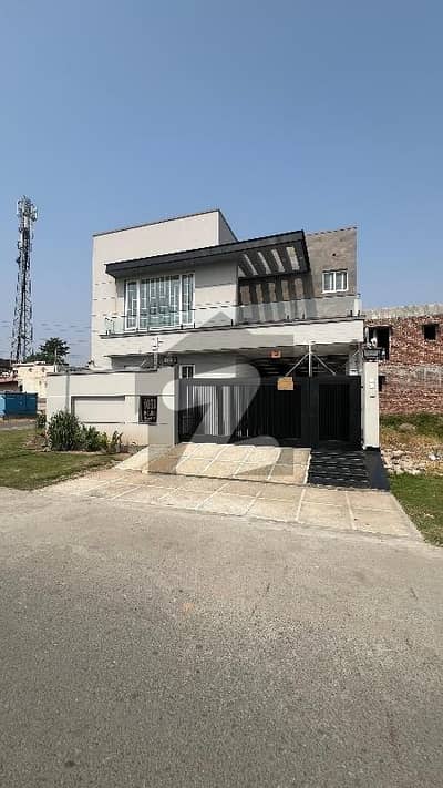 ڈی ایچ اے فیز 5 - بلاک بی فیز 5,ڈیفنس (ڈی ایچ اے),لاہور میں 4 کمروں کا 10 مرلہ مکان 2.0 لاکھ میں کرایہ پر دستیاب ہے۔