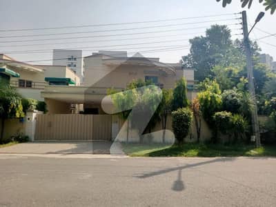 20 Marla House For Rent In Sector A Askari-10