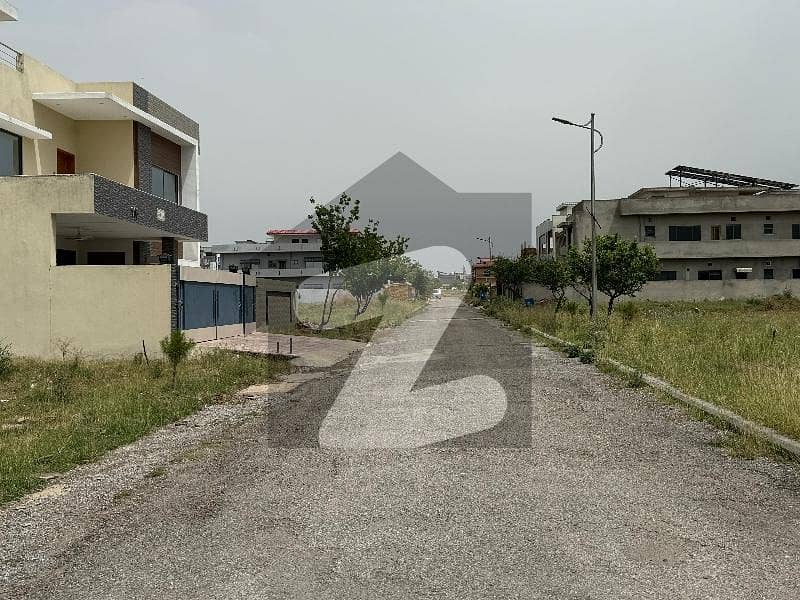 ایف ۔ 17 اسلام آباد میں 8 مرلہ رہائشی پلاٹ 85.0 لاکھ میں برائے فروخت۔