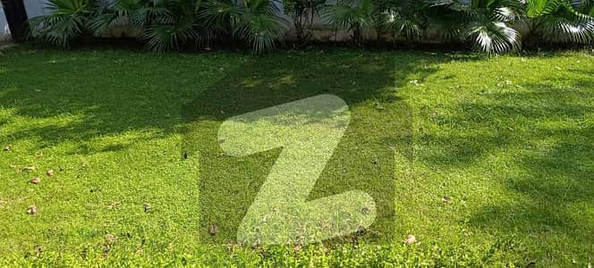 F-8 500 SQY INDEPENDENT HOUSE MARBLED FLOOR 2 BEDROOMS, SERVANT QUARTER, PARKING 3 CARS, BEAUTIFUL LAWN