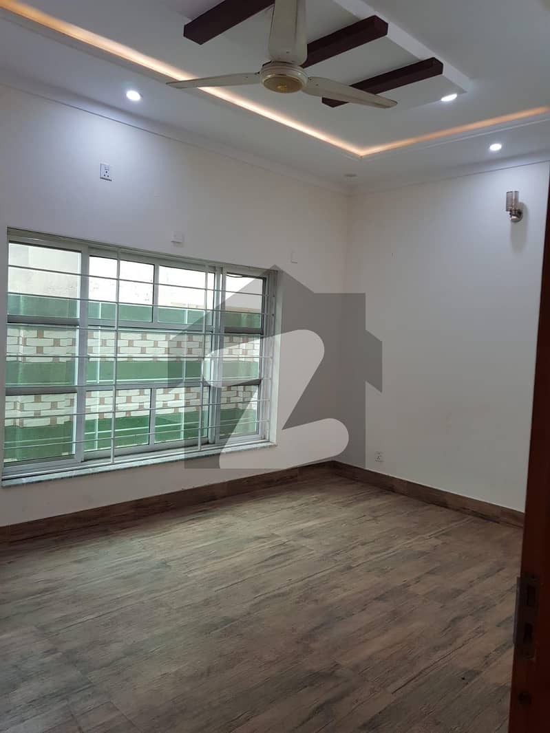 House For Sale In D-12/1 House For Sale In D-12/1