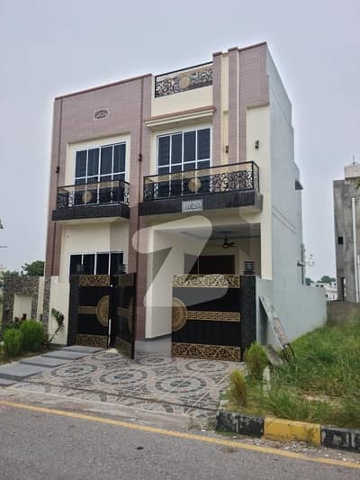Prime Location 5 Marla House For sale In Grand City Kharian