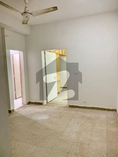 In G-11/3 700 Square Feet Flat For Sale