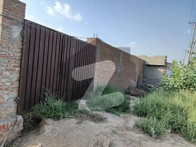 مڈھالی ساہیوال میں 2 کنال کمرشل پلاٹ 5.0 کروڑ میں برائے فروخت۔