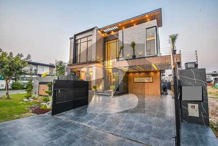 10 MARLA BRAND NEW HOUSE TOP LOCTION NEAR TO PARK NEAR TO DEFANCE RAYA