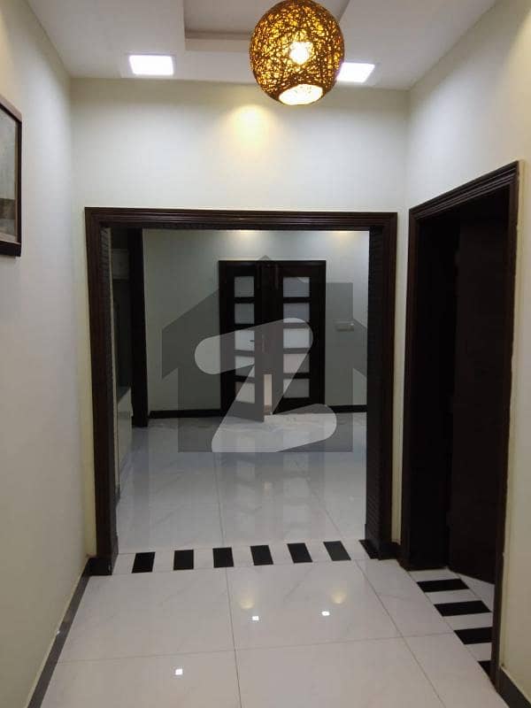 1 KANAL UPER PORTION AVAILABLE FOR RENT 1 KANAL UPER PORTION AVAILABLE FOR RENT