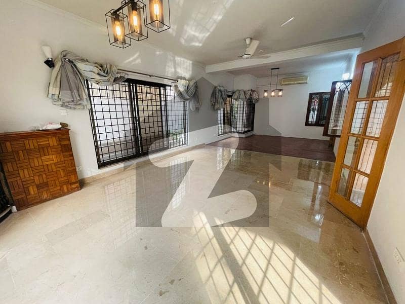 F-7 House Available For Rent. F-7 House Available For Rent.