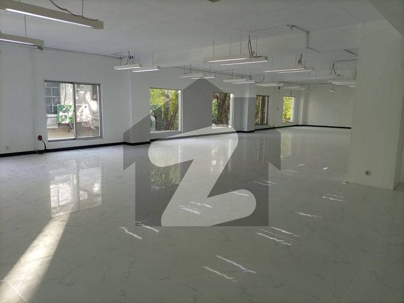Gulberg Prime Location 75000 Sqft Building Is Available On Rent.