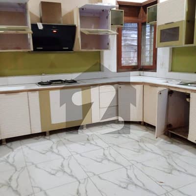 500 YARD BUNGALOW UPPER PORTION FOR RENT