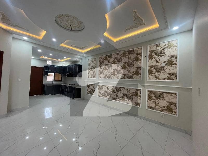 7 Marla Ground Floor Flat Available Rent 7 Marla Ground Floor Flat Available Rent
