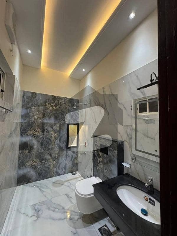 بحریہ انکلیو بحریہ ٹاؤن,اسلام آباد میں 5 کمروں کا 8 مرلہ مکان 3.3 کروڑ میں برائے فروخت۔ بحریہ انکلیو بحریہ ٹاؤن,اسلام آباد میں 5 کمروں کا 8 مرلہ مکان 3.3 کروڑ میں برائے فروخت۔