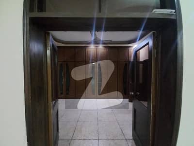 For Rent 1 Kanal Complete House ( Video Available) Location Pak Block Iqbal Town Lhr