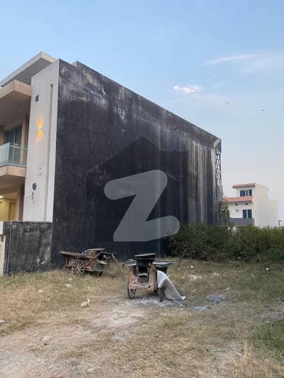 35*70 PLOT (70 FEET WIDE ROAD ) NEAR FROM MAIN MARGALA ROAD