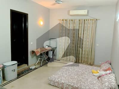 UPPER PORTION FOR RENT