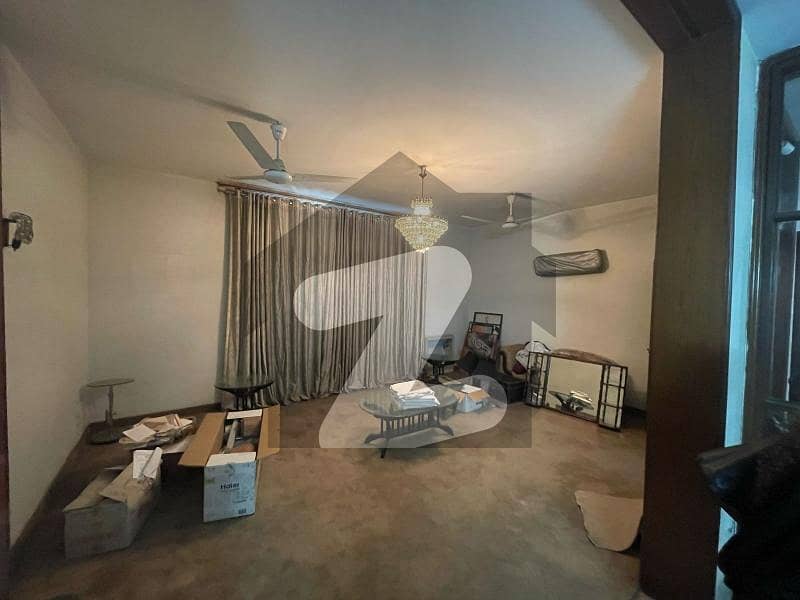 1 Kanal Full House For Sale in Main Cantt