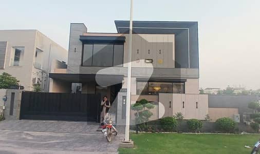 ڈی ایچ اے فیز 5 - بلاک ایل فیز 5,ڈیفنس (ڈی ایچ اے),لاہور میں 5 کمروں کا 1 کنال مکان 3.0 لاکھ میں کرایہ پر دستیاب ہے۔