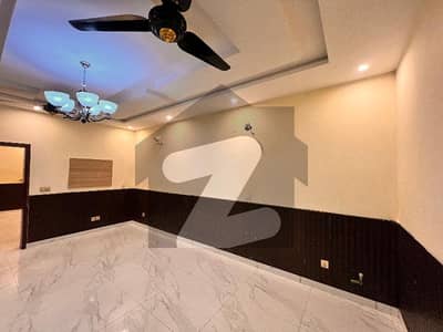 بحریہ ٹاؤن فیز 5 بحریہ ٹاؤن راولپنڈی,راولپنڈی میں 3 کمروں کا 1 کنال بالائی پورشن 95.0 ہزار میں کرایہ پر دستیاب ہے۔