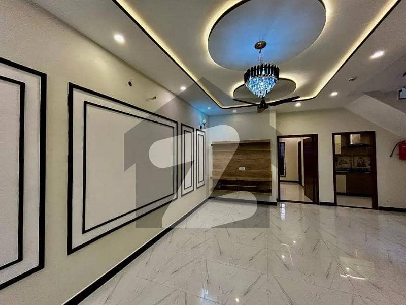 ایف ۔ 10 اسلام آباد میں 5 کمروں کا 1 کنال مکان 5.0 لاکھ میں کرایہ پر دستیاب ہے۔