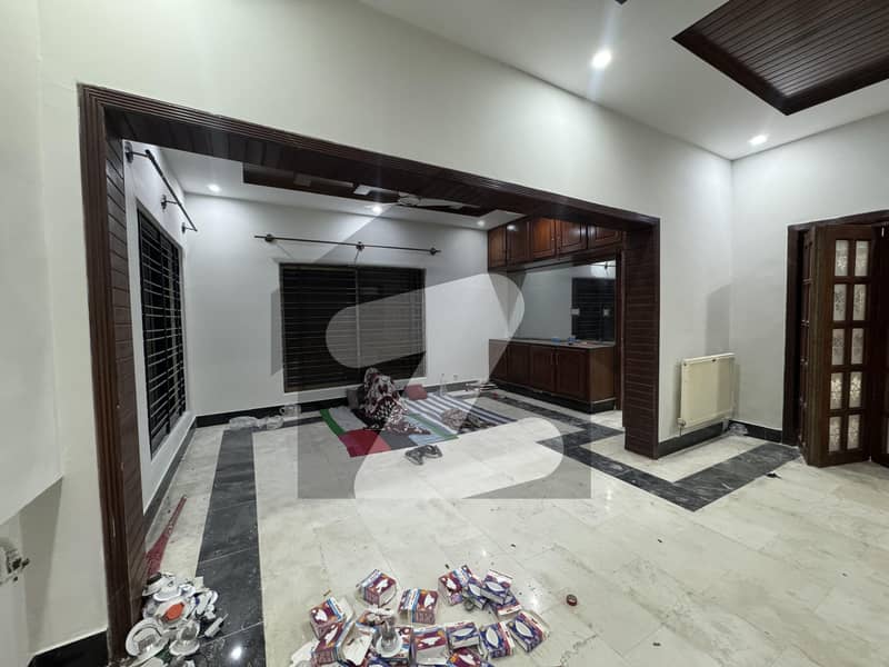 BEAUTIFUL HOUSE AVAILABLE FOR RENT BEAUTIFUL HOUSE AVAILABLE FOR RENT