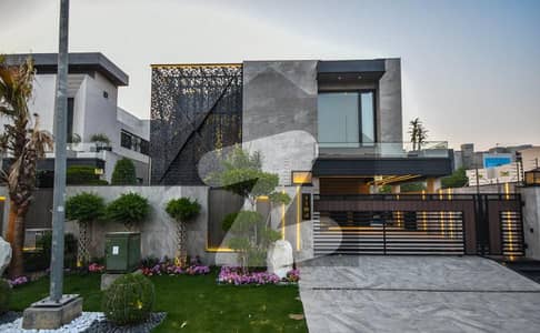 PIME LOCATION, LUXURIOUSE DESIGNER HOUSE WITH DIRECT MAIN BOULEVARD ACCESS DHA PHASE6 FOR SALE