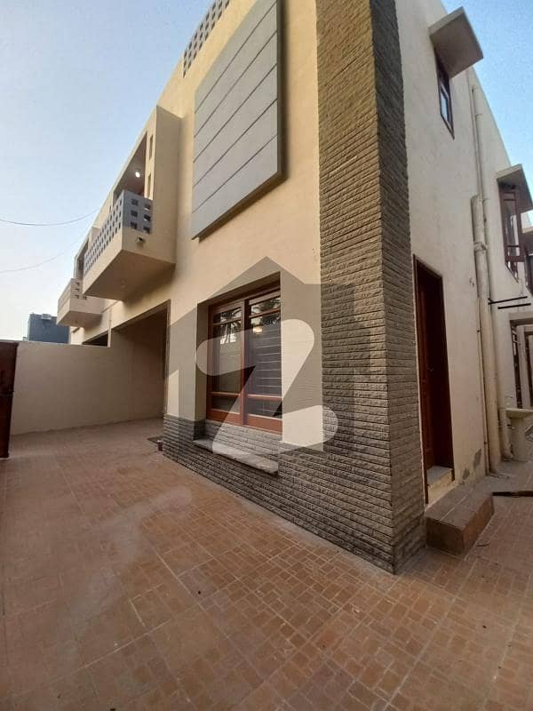300 YARDS DUPLEX FOR SALE 300 YARDS DUPLEX FOR SALE