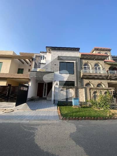 Beautiful 5 Marla Home Stylish, Spacious, and Affordable!