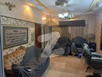 گلزارِ ہجری سکیم 33,کراچی میں 3 کمروں کا 7 مرلہ فلیٹ 1.6 کروڑ میں برائے فروخت۔