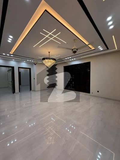 1 Canal Brand New Upper Portion For Rent