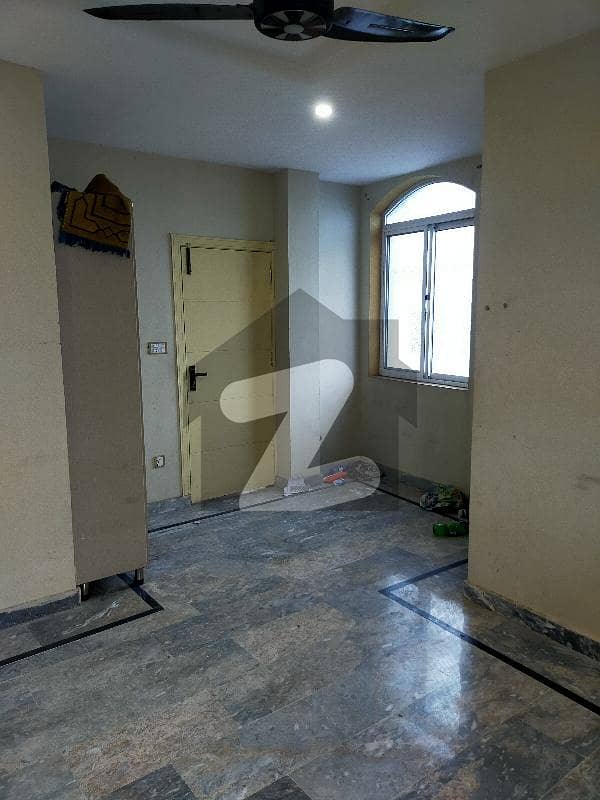 Room For Rent In Sadiqabad Chowk Rawalpindi. Room For Rent In Sadiqabad Chowk Rawalpindi.