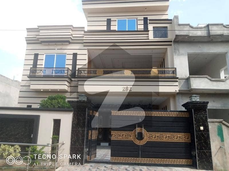 صنوبر سٹی اڈیالہ روڈ,راولپنڈی میں 6 کمروں کا 11 مرلہ مکان 2.5 کروڑ میں برائے فروخت۔