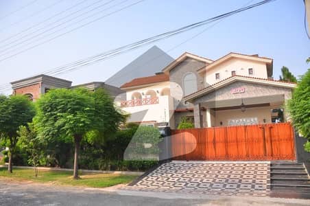 2 Kanal Designer House For Sale Lawyer Housing Society
