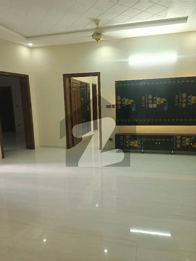 ای ۔ 11 اسلام آباد میں 6 کمروں کا 8 مرلہ مکان 8.0 کروڑ میں برائے فروخت۔