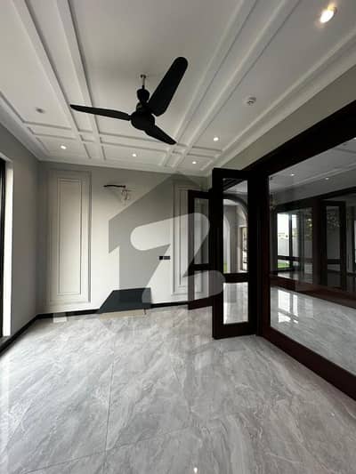 ڈی ایچ اے فیز 5 ڈیفنس (ڈی ایچ اے),لاہور میں 9 کمروں کا 1 کنال بالائی پورشن 1.1 لاکھ میں کرایہ پر دستیاب ہے۔ ڈی ایچ اے فیز 5 ڈیفنس (ڈی ایچ اے),لاہور میں 9 کمروں کا 1 کنال بالائی پورشن 1.1 لاکھ میں کرایہ پر دستیاب ہے۔