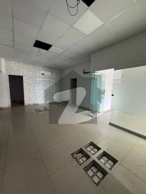1280 Sq Feet Semi Lu xury Office 1280 Sq Feet Semi Lu xury Office