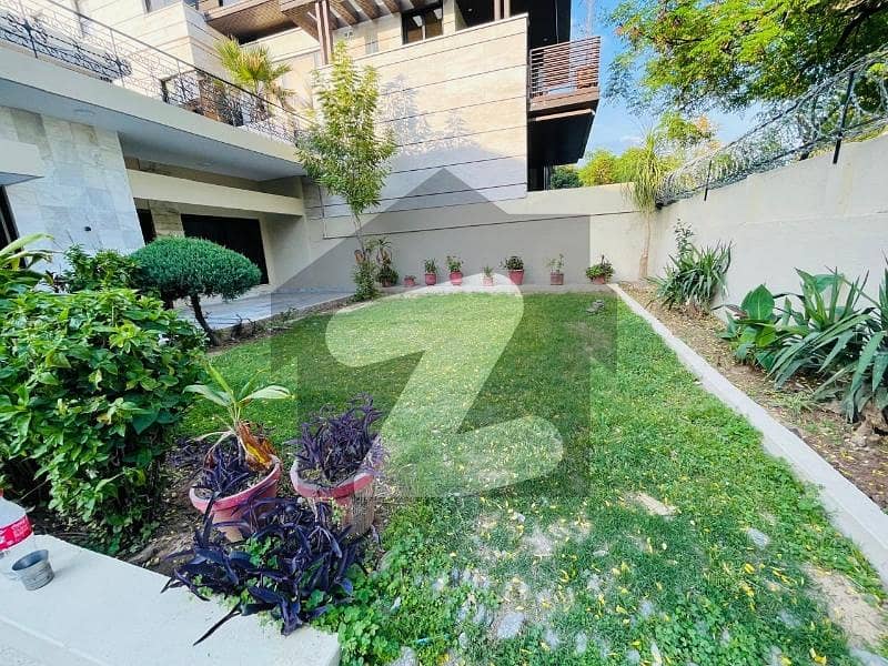 F-6 04 Bedroom House Available For Rent. F-6 04 Bedroom House Available For Rent.
