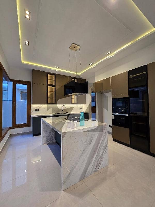 Out Class Bungalow Available For Rent Out Class Bungalow Available For Rent