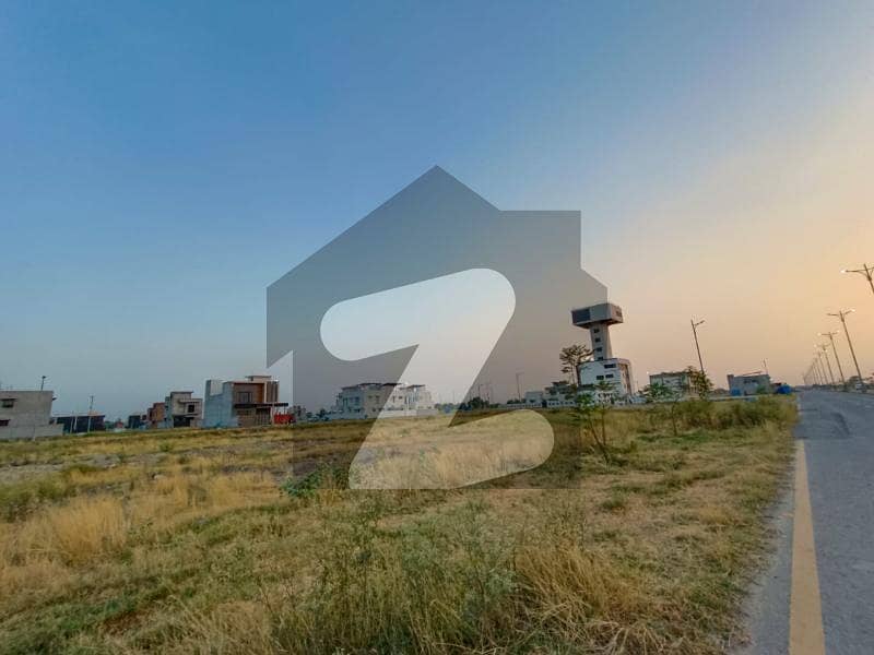 A Spacious 3 Kanal Residential Plot In Barki Road