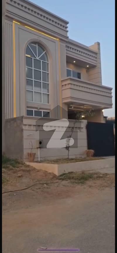 بی