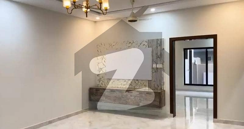Exquisite 10 Marla Residence in Bahria Town Exquisite 10 Marla Residence in Bahria Town