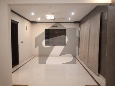 ڈی ایچ اے فیز 8 ڈی ایچ اے ڈیفینس,کراچی میں 3 کمروں کا 1 کنال زیریں پورشن 2.9 لاکھ میں کرایہ پر دستیاب ہے۔ ڈی ایچ اے فیز 8 ڈی ایچ اے ڈیفینس,کراچی میں 3 کمروں کا 1 کنال زیریں پورشن 2.9 لاکھ میں کرایہ پر دستیاب ہے۔