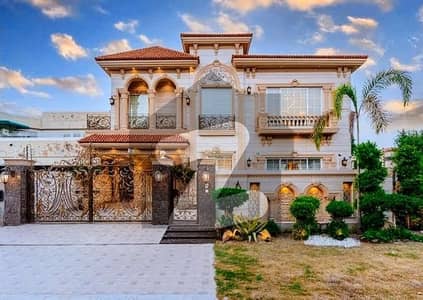 1 Kanal Top Quality Build Luxurious Beautiful Ultra Modern Design Villa Fully Furnished With Basement For Sale in DHA Lahore Phase 7 Prime Location, Near RAYA.