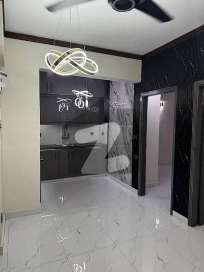 ڈی ایچ اے فیز 7 ڈی ایچ اے ڈیفینس,کراچی میں 2 کمروں کا 4 مرلہ فلیٹ 1.95 کروڑ میں برائے فروخت۔