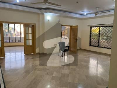 g10/3 full house independent 3 car parking marble floor big street sun face near f10 markaz