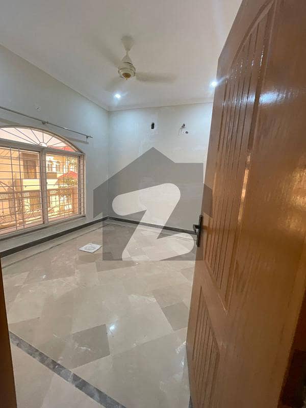 6 MARLA SECOND FLOOR AVAILABLE FOR RENT 6 MARLA SECOND FLOOR AVAILABLE FOR RENT