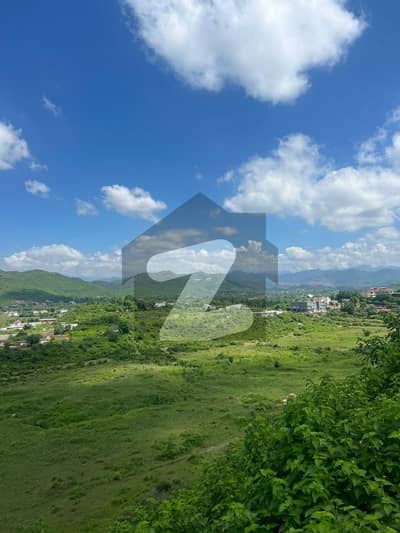 In Naval Farms Housing Scheme 5 Kanal Residential Plot For Sale
