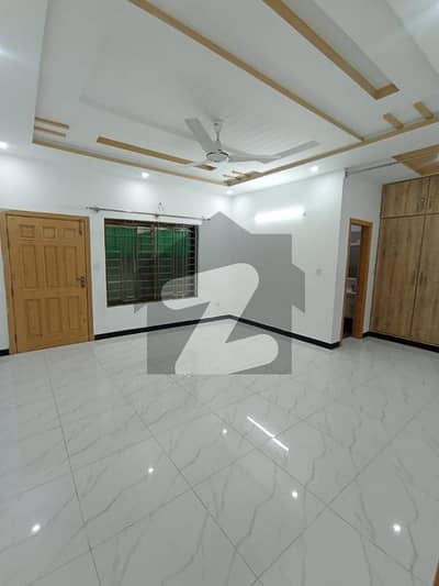 14 Marla Upper Portion Available For Rent
