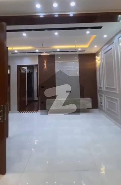 STYLISH 5 MARLA NEW HOUSE FOR SALE